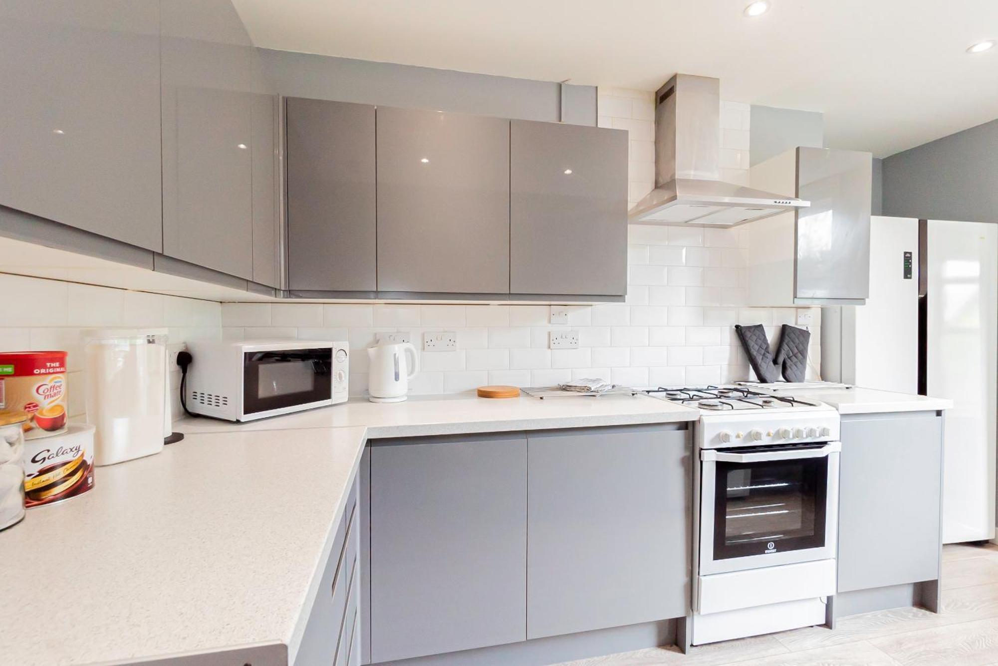 Shirley House 5, Guest House, Self Catering, Self Check In With Smart Locks, Use Of Fully Equipped Kitchen, Close To City Centre, Ideal For Longer Stays And Fawley Contractors Southampton Dış mekan fotoğraf