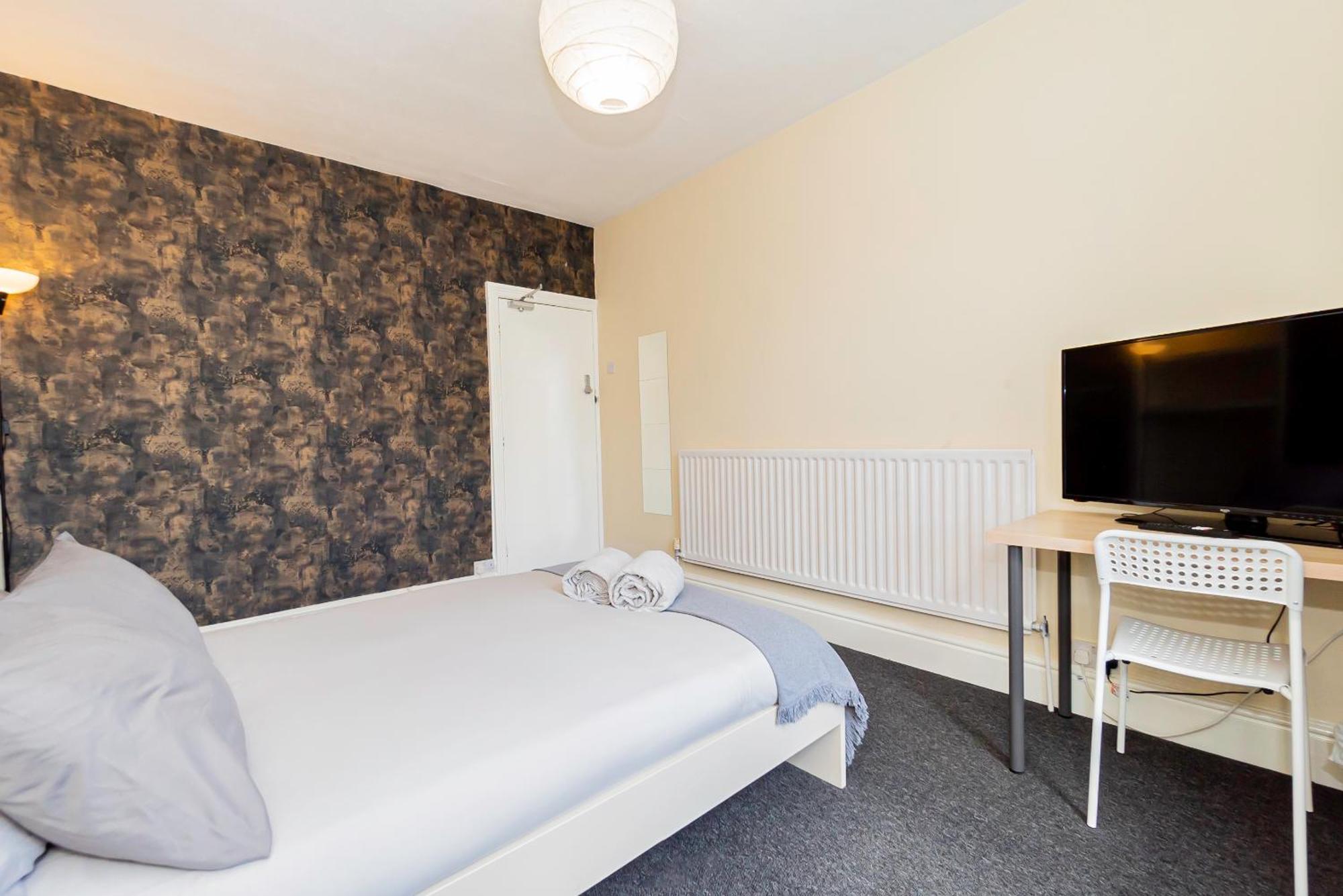 Shirley House 5, Guest House, Self Catering, Self Check In With Smart Locks, Use Of Fully Equipped Kitchen, Close To City Centre, Ideal For Longer Stays And Fawley Contractors Southampton Dış mekan fotoğraf